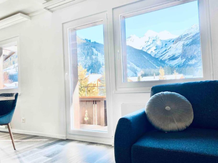 Unique Penthouse With Gallery And Mountain View *