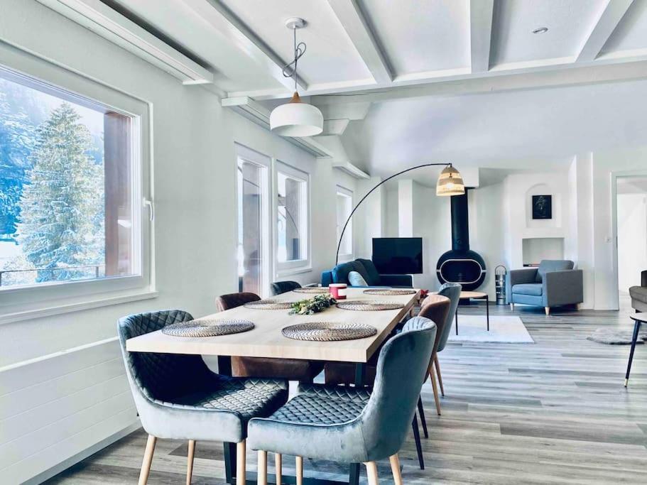 Unique Penthouse With Gallery And Mountain View * Kandersteg