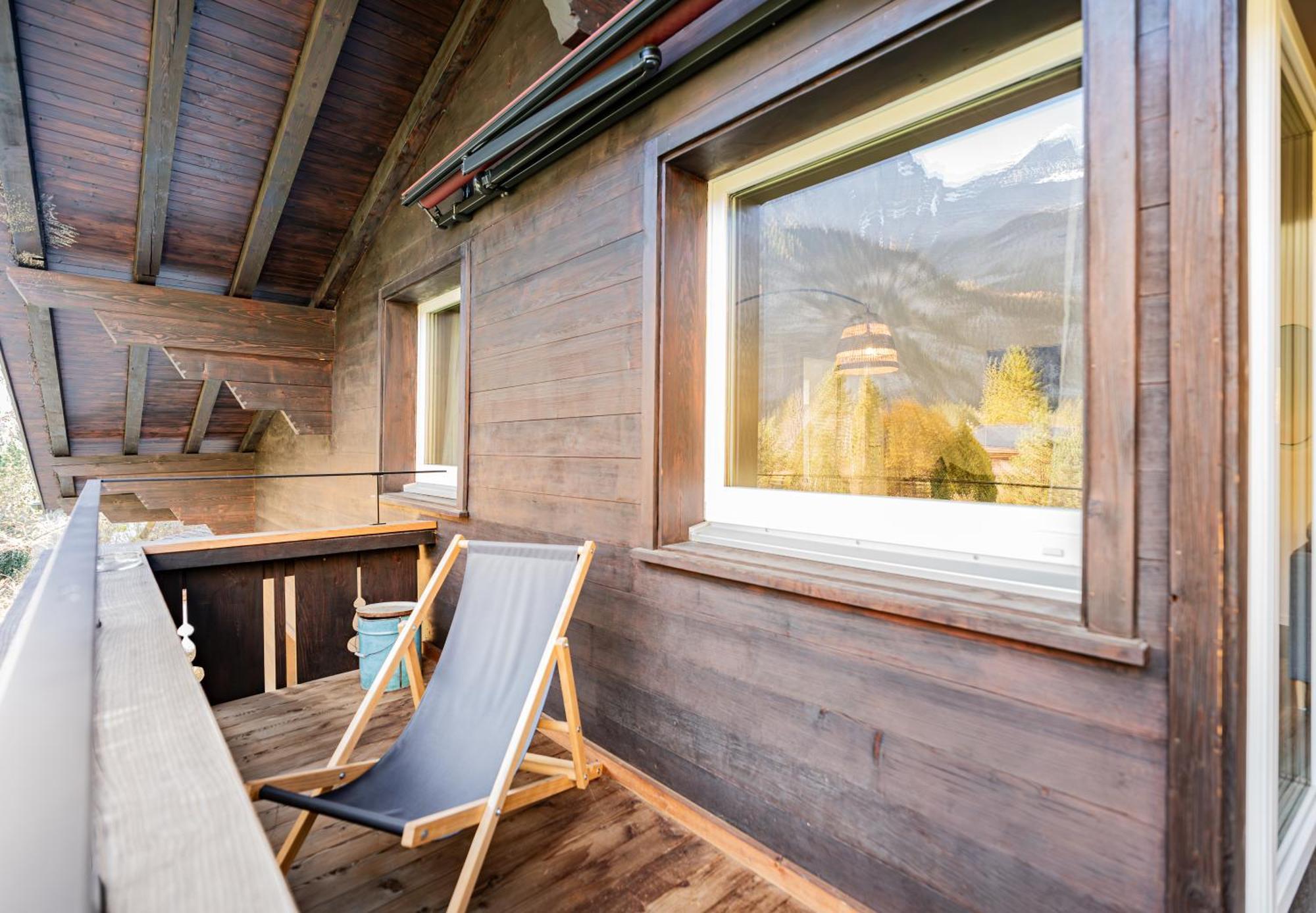 Unique Penthouse With Gallery And Mountain View